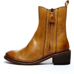Anthro Gee WaWa Joan Boot